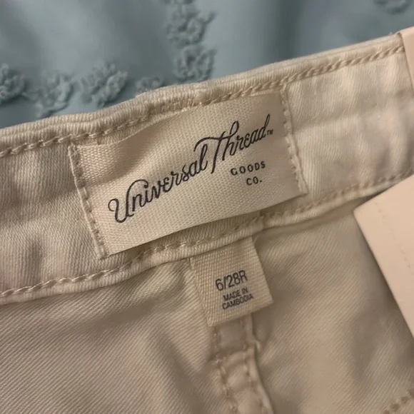Universal thread cream skinny jean, size 6 - Picture 4 of 6